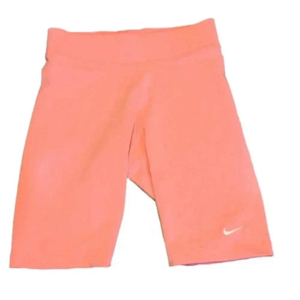 Nike Women's tight fit mid rise biker short
